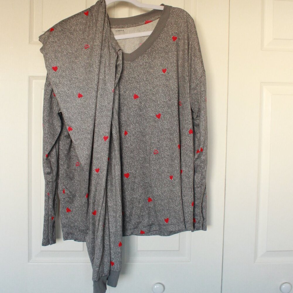 Sonoma grey and red hearts pajama set size Large